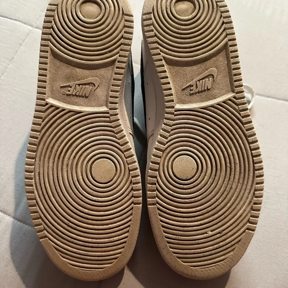 Nike Cream and Black Low-Top Sneakers